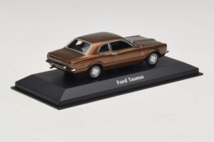 Ford Taunus TC Brown Metallic Maxichamps 1:43 940081300 Diecast — photo 2 of 5