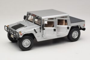 Hummer H1 Hard Top Silver Maisto 1:18 36857 Diecast — photo 2 of 8