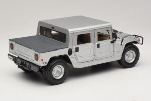 Hummer H1 Hard Top Silver Maisto 1:18 36857 Diecast — photo 3 of 8