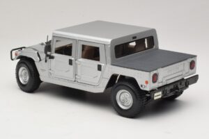 Hummer H1 Hard Top Silver Maisto 1:18 36857 Diecast — photo 7 of 8