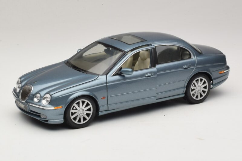 Jaguar S-Type X200 Blue Maisto 1:18 31865 Diecast