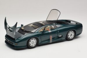 Jaguar XJ220 Green Metallic Maisto 1:18 31807 Diecast — photo 2 of 8