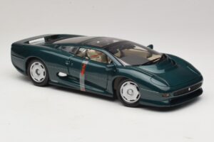 Jaguar XJ220 Green Metallic Maisto 1:18 31807 Diecast — photo 6 of 8