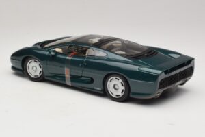 Jaguar XJ220 Green Metallic Maisto 1:18 31807 Diecast — photo 7 of 8