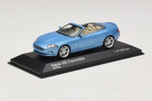 Jaguar XK X150 Convertible Light Blue Metallic Minichamps 1:43 400130530 Diecast — photo 2 of 5
