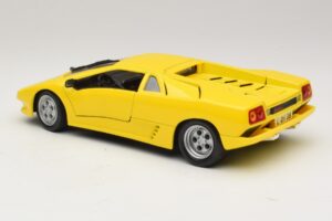 Lamborghini Diablo Yellow Maisto 1:18 32803 Diecast — photo 7 of 8