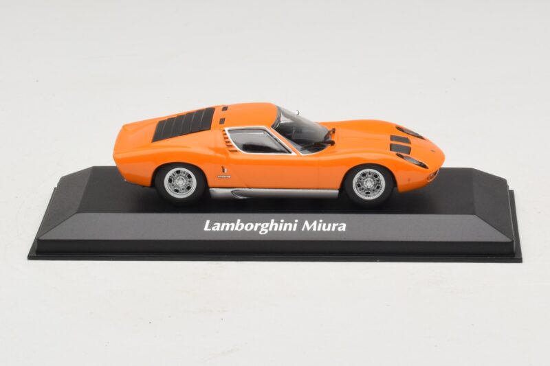 Lamborghini Miura P400 Orange Maxichamps 1:43 940103001 Diecast
