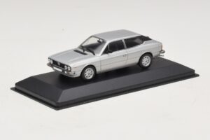 Lancia Beta HPE Silver Minichamps 1:43 400125711 Diecast — photo 2 of 5