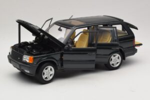 Land Rover Range Rover P38A 4.6 HSE Green Metallic AUTOart 1:18 70010 Diecast — photo 2 of 8