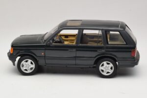 Land Rover Range Rover P38A 4.6 HSE Green Metallic AUTOart 1:18 70010 Diecast — photo 4 of 8