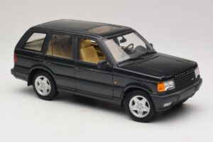 Land Rover Range Rover P38A 4.6 HSE Green Metallic AUTOart 1:18 70010 Diecast — photo 6 of 8