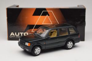 Land Rover Range Rover P38A 4.6 HSE Green Metallic AUTOart 1:18 70010 Diecast — photo 8 of 8