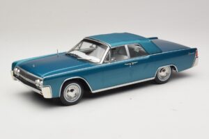 Lincoln Continental Convertible Turquoise Metallic KK-Scale 1:18 KKDC181524 Diecast — photo 2 of 7