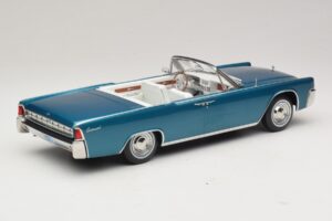 Lincoln Continental Convertible Turquoise Metallic KK-Scale 1:18 KKDC181524 Diecast — photo 3 of 7