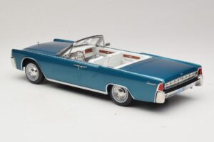 Lincoln Continental Convertible Turquoise Metallic KK-Scale 1:18 KKDC181524 Diecast — photo 6 of 7