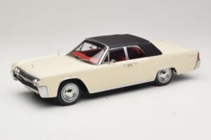 Lincoln Continental Convertible White John F. Kennedy KK-Scale 1:18 KKDC181523 Diecast — photo 2 of 7