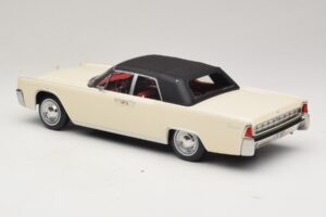 Lincoln Continental Convertible White John F. Kennedy KK-Scale 1:18 KKDC181523 Diecast — photo 6 of 7