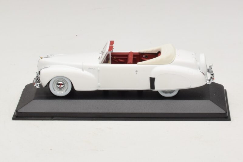 Lincoln Continental Convertible White Minichamps 1:43 400082501 Diecast