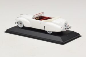 Lincoln Continental Convertible White Minichamps 1:43 400082501 Diecast — photo 3 of 5