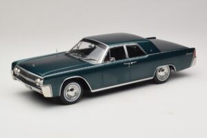 Lincoln Continental Dark Green Metallic Matrix Reloaded & Revolutions KK-Scale 1:18 KKDC181481 Diecast
