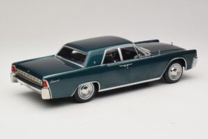 Lincoln Continental Dark Green Metallic Matrix Reloaded & Revolutions KK-Scale 1:18 KKDC181481 Diecast — photo 2 of 6