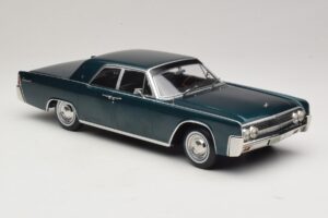 Lincoln Continental Dark Green Metallic Matrix Reloaded & Revolutions KK-Scale 1:18 KKDC181481 Diecast — photo 4 of 6