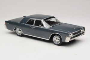 Lincoln Continental Grey Metallic Marnie KK-Scale 1:18 KKDC181482 Diecast — photo 4 of 6