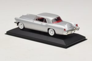 Lincoln Continental Mark II Silver Minichamps 1:43 400082301 Diecast — photo 3 of 4