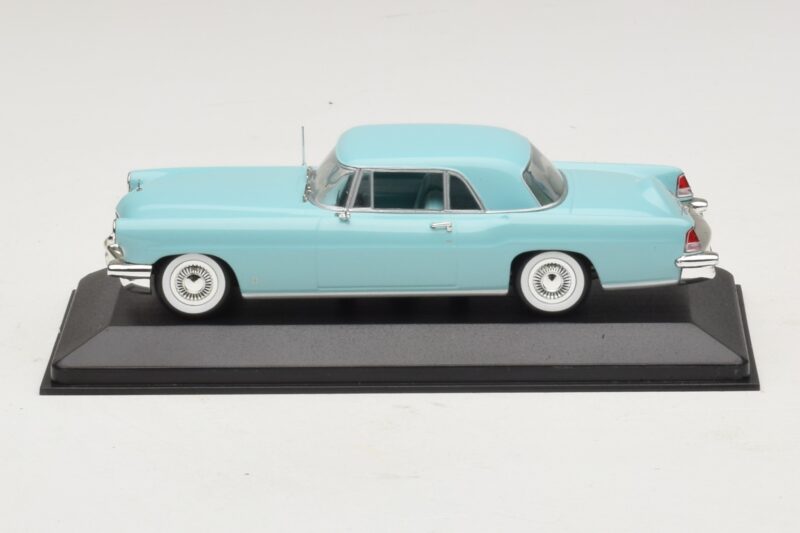 Lincoln Continental Mark II Turquoise Minichamps 1:43 Lincoln Continental Mark II Turquoise Minichamps 1:43 400082305 Diecast
