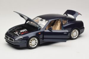 Maserati 3200 GT Blue Bburago 1:18 3371-P1 Diecast — photo 2 of 8