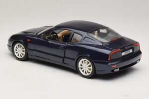 Maserati 3200 GT Blue Bburago 1:18 3371-P1 Diecast — photo 7 of 8