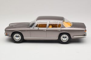 Maserati Quattroporte I Grey Metallic KK-Scale 1:18 KKDC181511 Diecast — photo 3 of 6