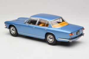 Maserati Quattroporte I Light Blue Metallic KK-Scale 1:18 KKDC181514 Diecast — photo 5 of 6