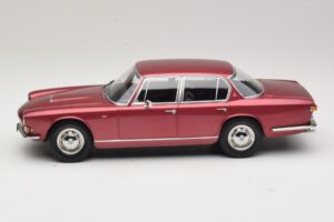 Maserati Quattroporte I Red Metallic KK-Scale 1:18 KKDC181512 Diecast — photo 3 of 6