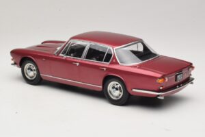 Maserati Quattroporte I Red Metallic KK-Scale 1:18 KKDC181512 Diecast — photo 5 of 6