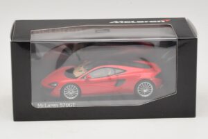 McLaren 570GT Vermillion Red Minichamps 1:43 537154522 Diecast — photo 5 of 5