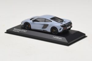 McLaren 675LT Ceramic Grey Minichamps 1:43 537154420 Diecast — photo 3 of 5