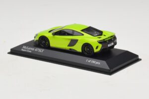 McLaren 675LT Napier Green Minichamps 1:43 537154422 Diecast — photo 3 of 5