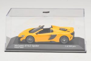 McLaren 675LT Spider Volcano Yellow Minichamps 1:43 537154430 Diecast — photo 4 of 5