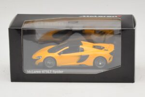 McLaren 675LT Spider Volcano Yellow Minichamps 1:43 537154430 Diecast — photo 5 of 5