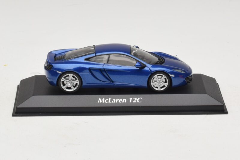 McLaren MP4-12C Blue Metallic Maxichamps 1:43 940133021 Diecast
