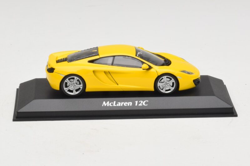 McLaren MP4-12C Yellow Maxichamps 1:43 940133020 Diecast