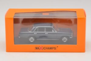 Mercedes 200D W115 Blue Maxichamps 1:43 940034000 Diecast — photo 5 of 5