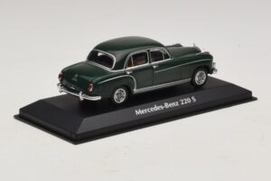 Mercedes 220 S W180 Dark Green Maxichamps 1:43 940033001 Diecast — photo 2 of 5