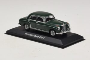 Mercedes 220 S W180 Dark Green Maxichamps 1:43 940033001 Diecast — photo 3 of 5