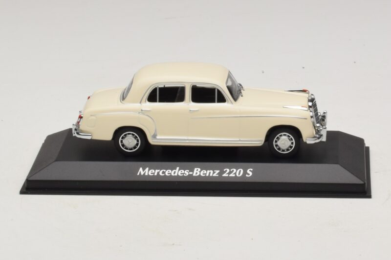 Mercedes 220 S W180 White Maxichamps 1:43 940033000 Diecast