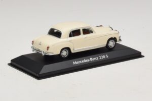 Mercedes 220 S W180 White Maxichamps 1:43 940033000 Diecast — photo 2 of 5