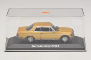 Mercedes 230 CE C123 Gold Metallic Maxichamps 1:43 940032220 Diecast — photo 4 of 5