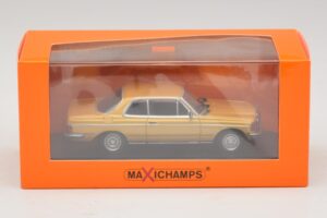 Mercedes 230 CE C123 Gold Metallic Maxichamps 1:43 940032220 Diecast — photo 5 of 5