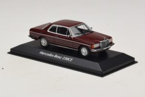 Mercedes 230 CE C123 Red Maxichamps 1:43 940032221 Diecast — photo 3 of 5